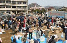 救援物資配布（宮城県石巻市）