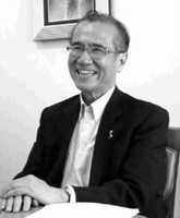 松井秀文氏