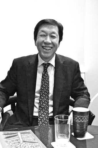 小川 一 氏